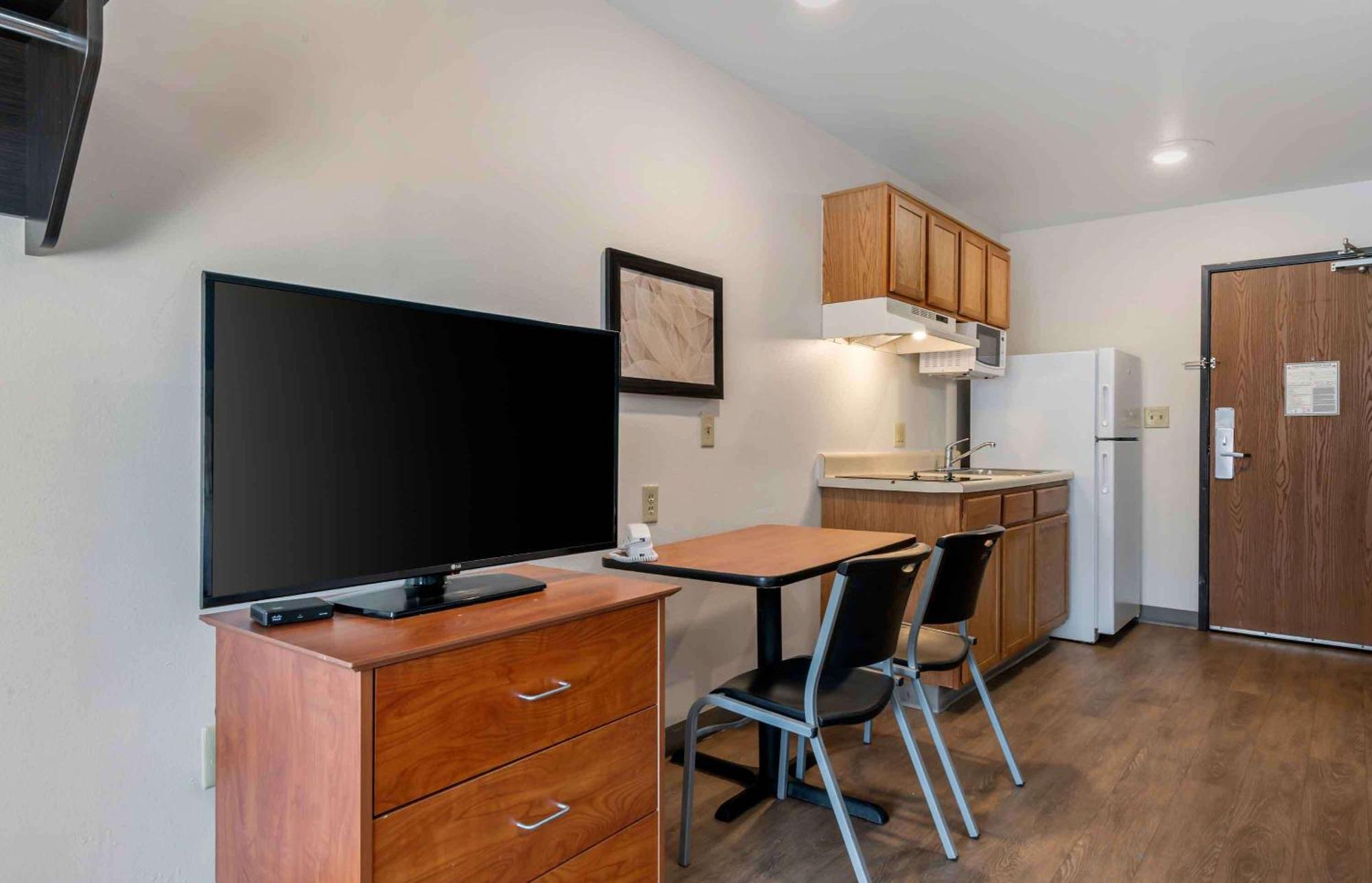 Extended Stay America Select Suites - Orlando - East Esterno foto