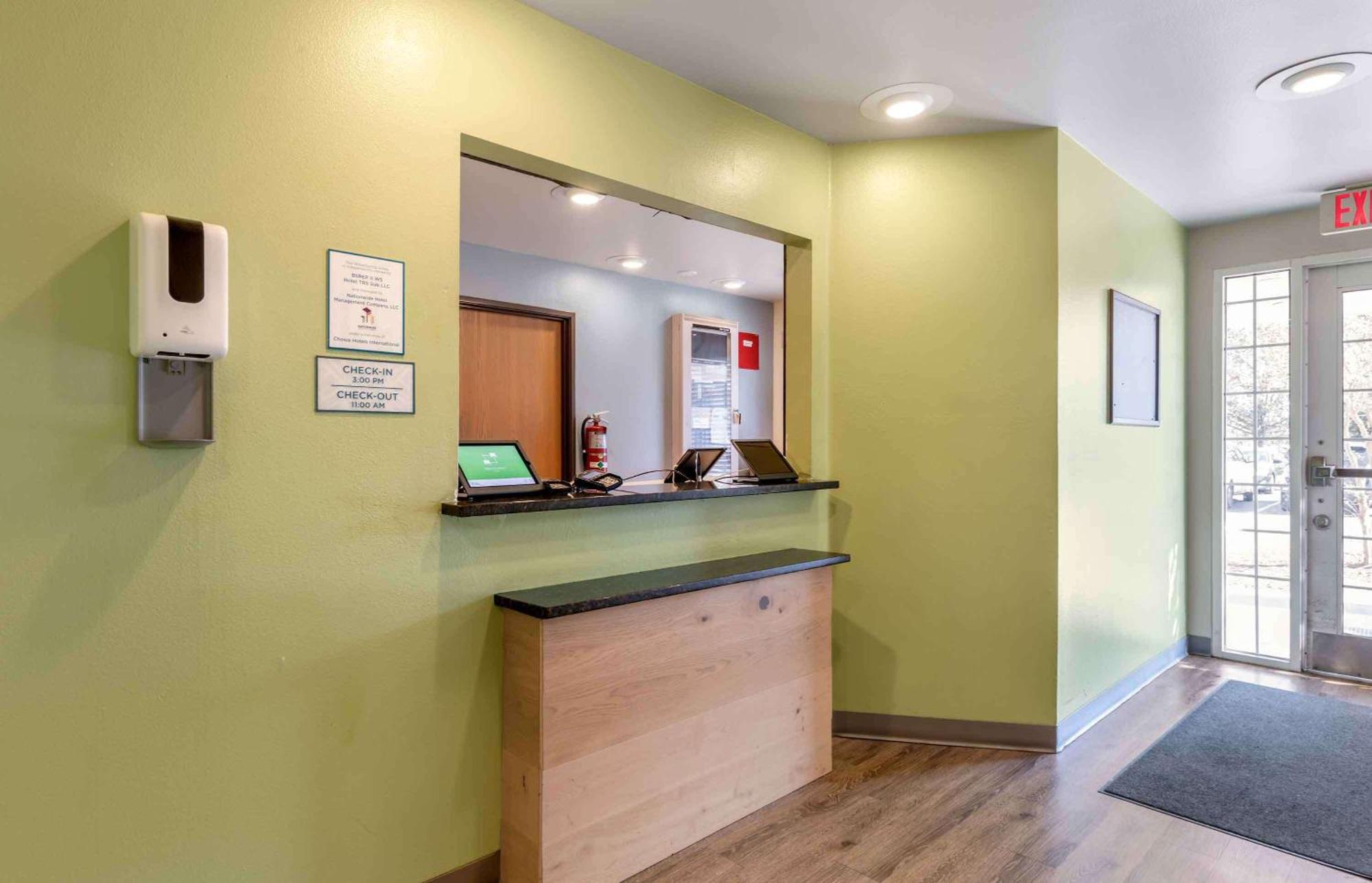 Extended Stay America Select Suites - Orlando - East Esterno foto